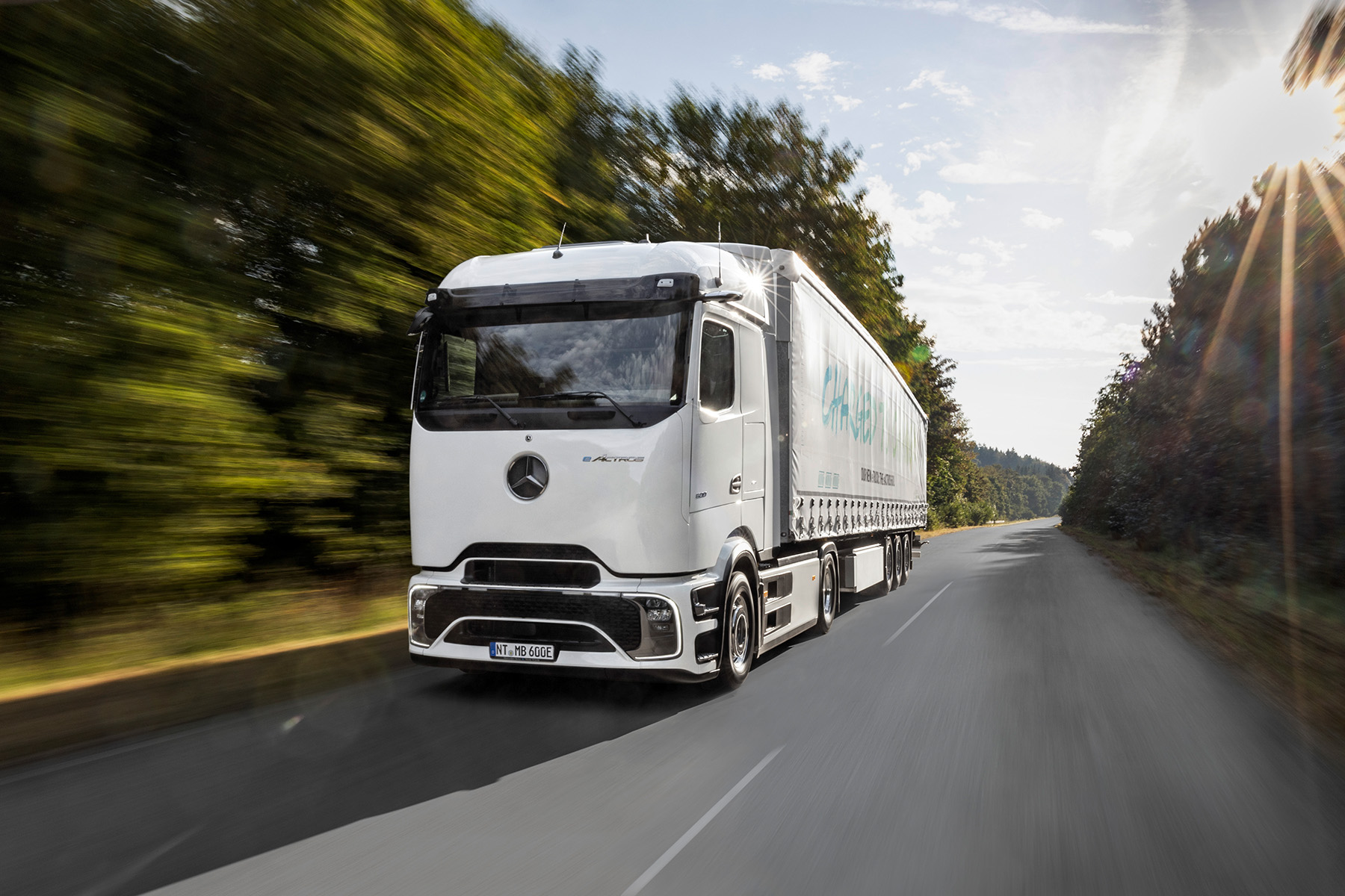 Mercedes-Benz Trucks launches Europe-wide test drive for eActros 600 ...