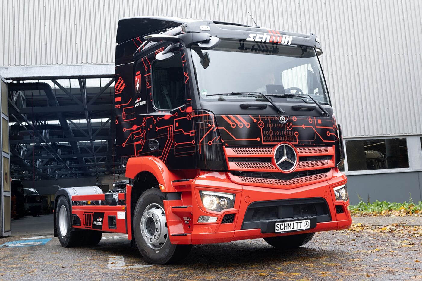 First EActros 300 Handed Over In Germany - Electrive.com