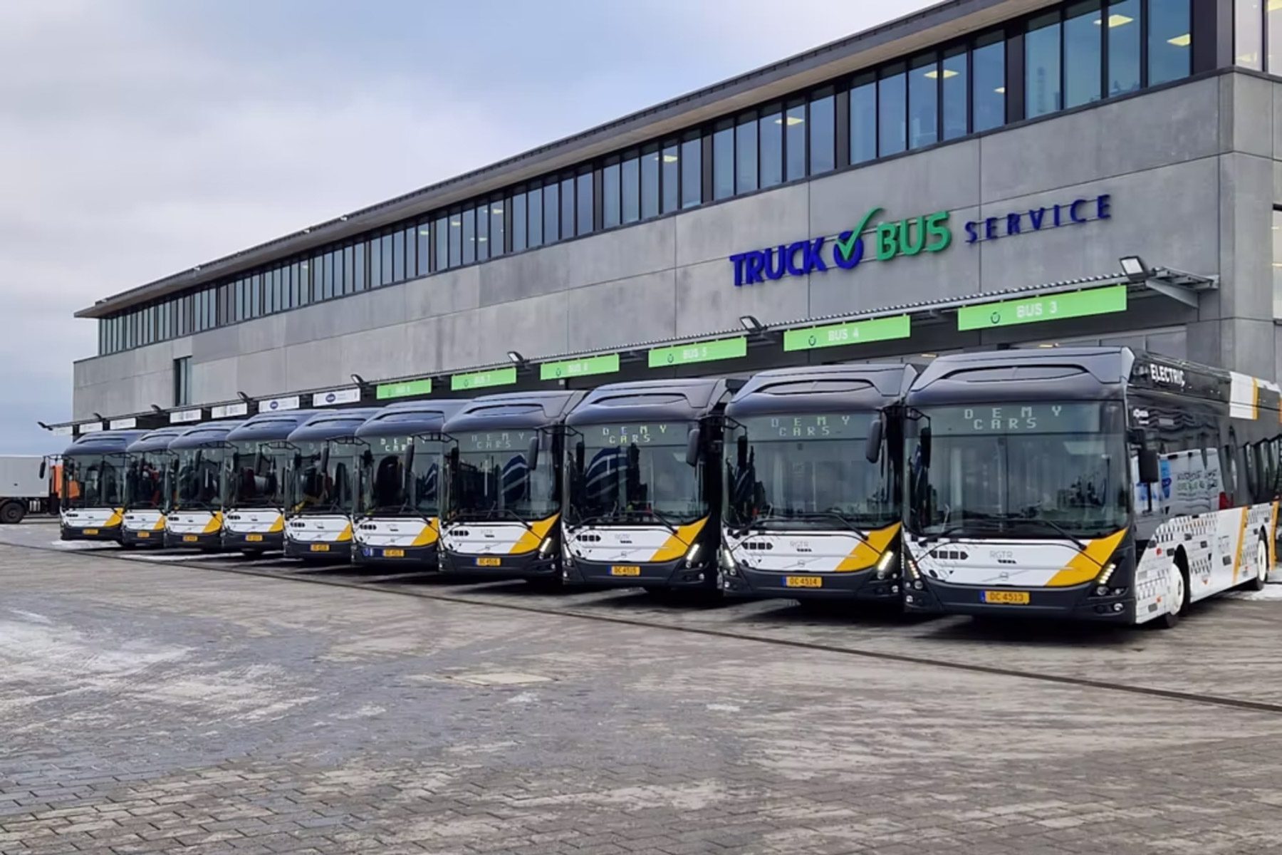 First order for Volvo electric buses with MCV chassis - electrive.com