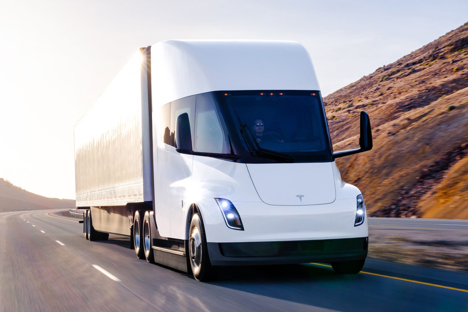 Wait continues for the Tesla Semi - electrive.com