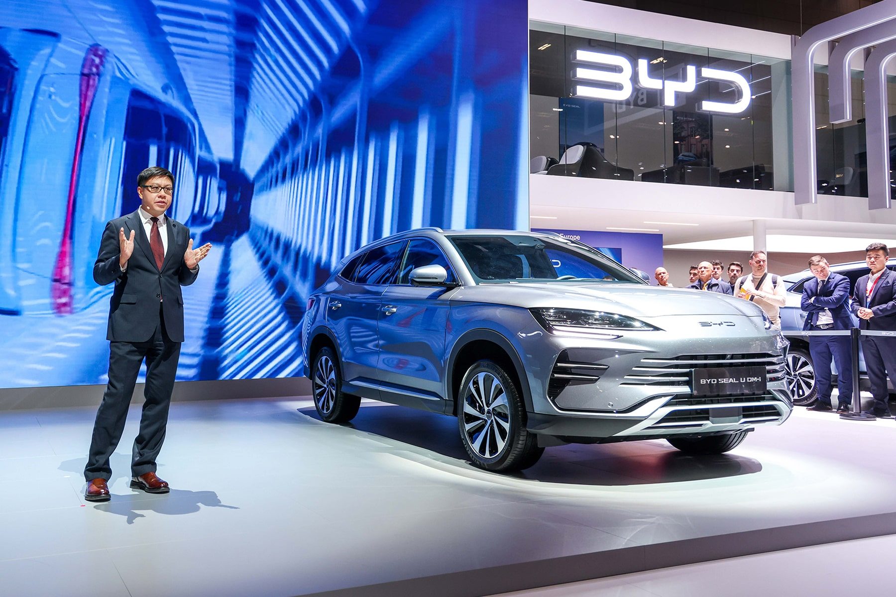 BYD presents new electric cars - and a plug-in hybrid - electrive.com