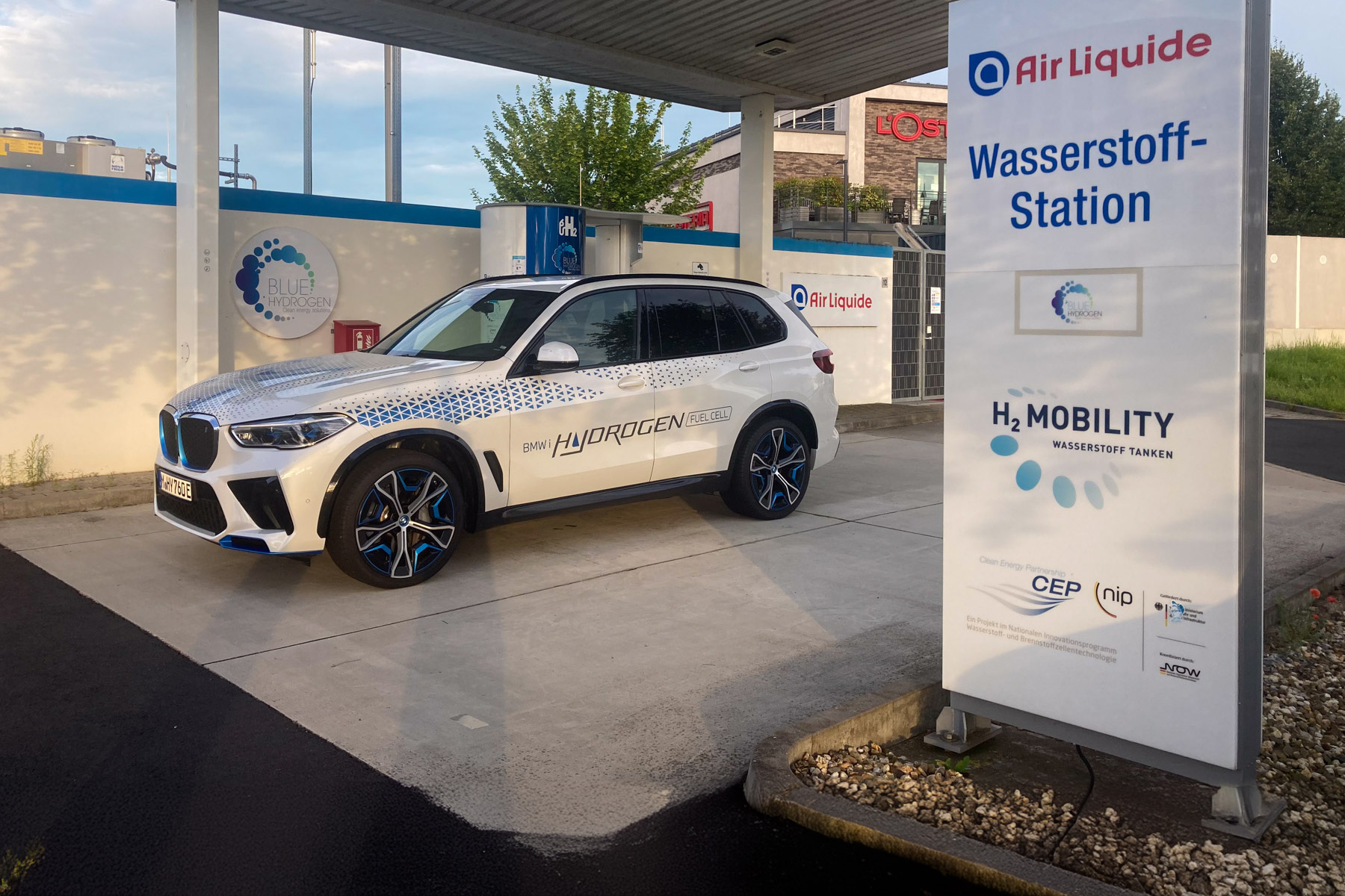 Driving the Future: BMW iX5 Hydrogen Prototype Review