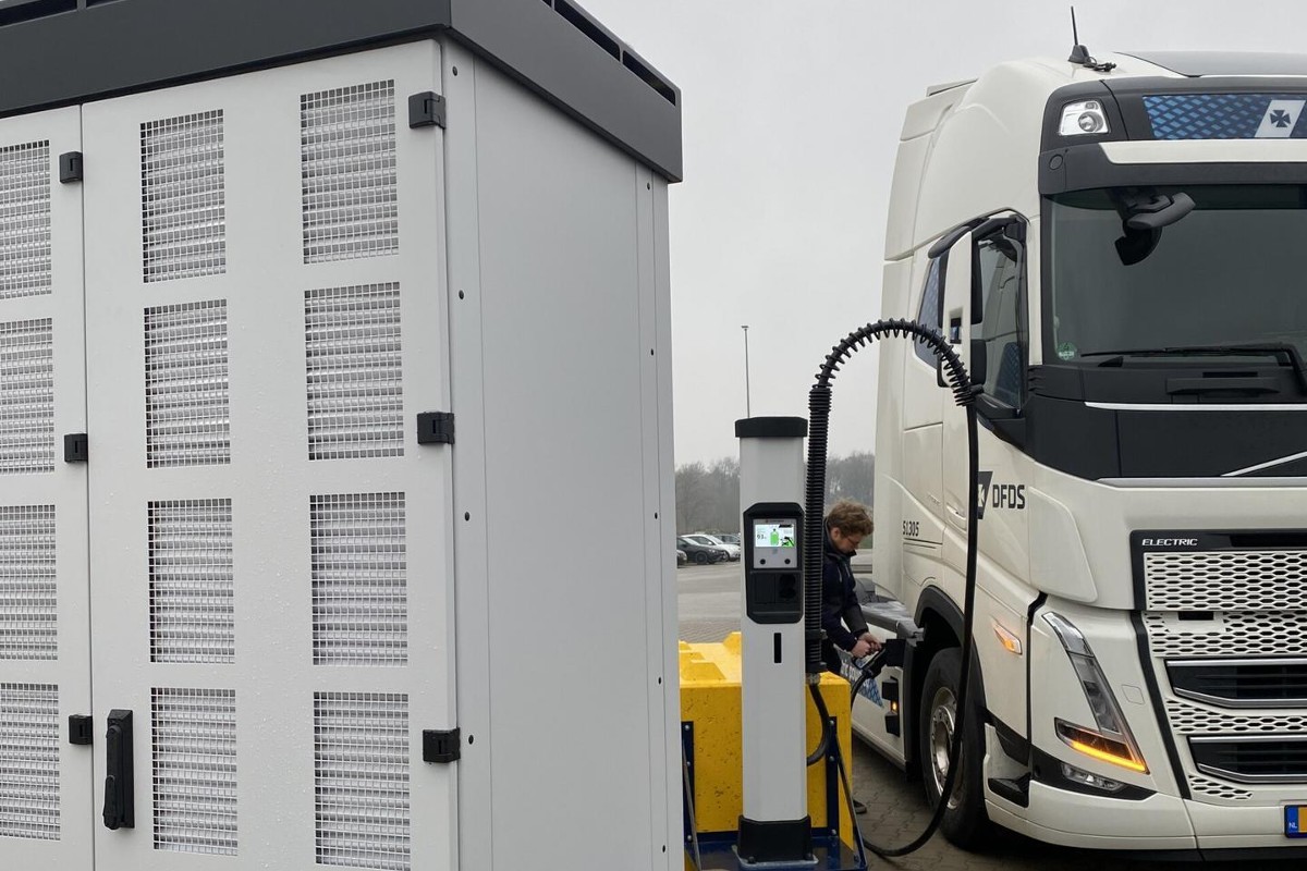 Kempower builds truck charging stations for the logistics company DFDS