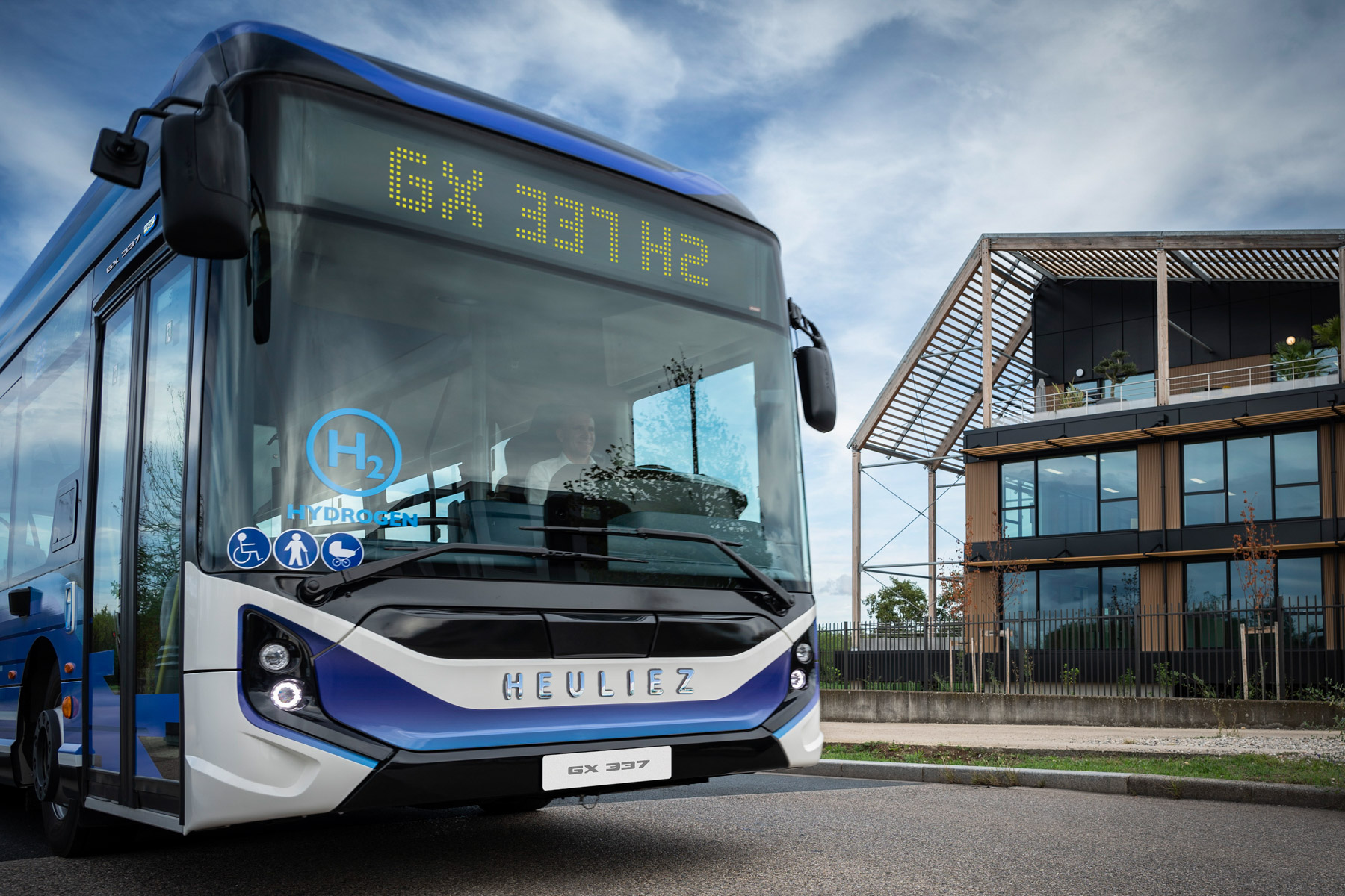 French Cities Embrace Sustainable Public Transport with Iveco's Electric and Hydrogen Buses