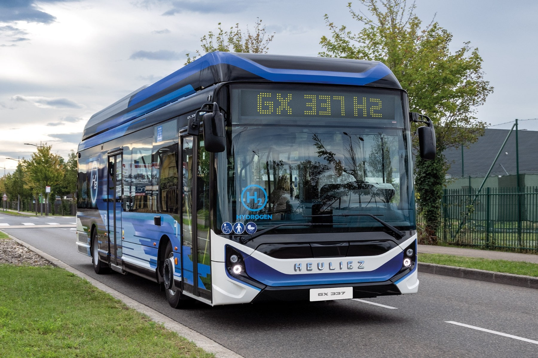 Cannes Lérins Urban Community Orders Twelve Hydrogen Fuel Cell Buses from Iveco