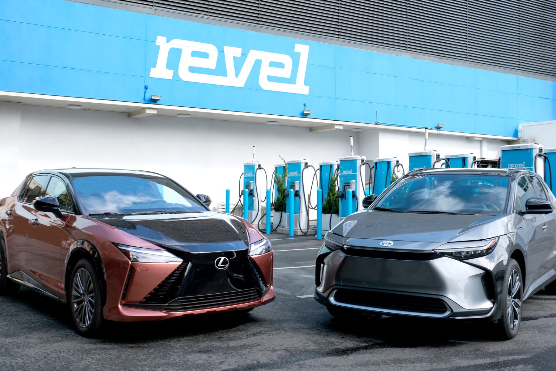 New York City: Toyota drivers get to charge for free at Revel stations – electrive.com